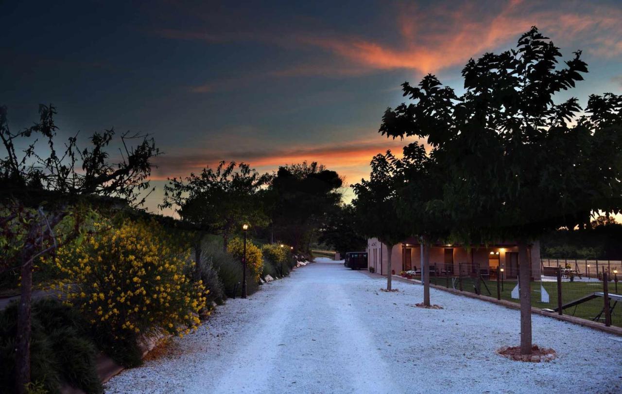 Casa Montefiore 13 Iris Lt Nella Tranquilla Campagna Marchigiana Анкона Екстер'єр фото